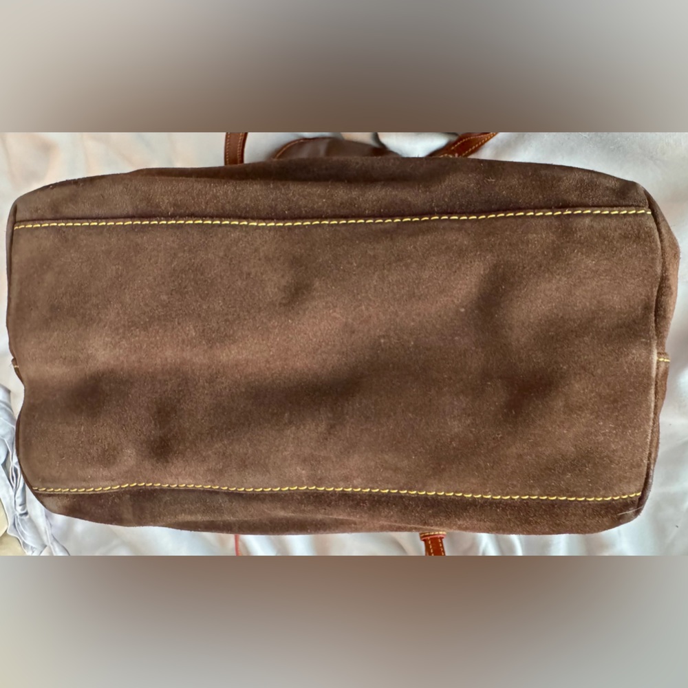 Dooney & Bourke Brown Patent Leather Venus Lee Tote Suede Bottom Red Interior - Picture 15 of 16